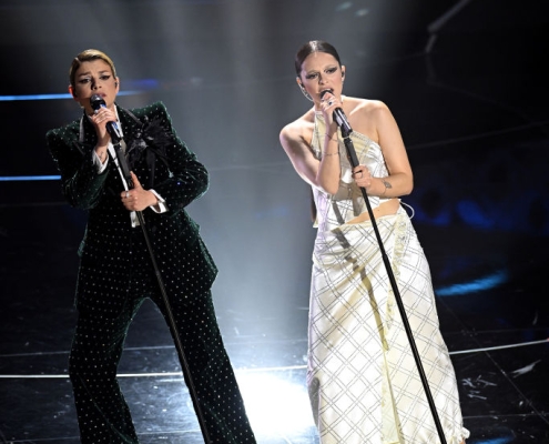 Emma e Francesca michielin in duetto sul palco di sanremo