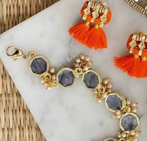 idee regalo spendendo poco per amiche. I bijoux non passano mai di moda. Sito le signorine