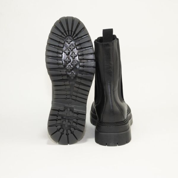 Les Tulipes chelsea boot nero in pregiata pelle made in italy, da infilare comodo e pratico, acquistalo su www.stefanoascari.it