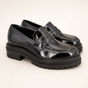 Les Tulipes mocassino donna in pelle nera, suola bassa, da infilare look maschile elegante e comoda. Made in Italy