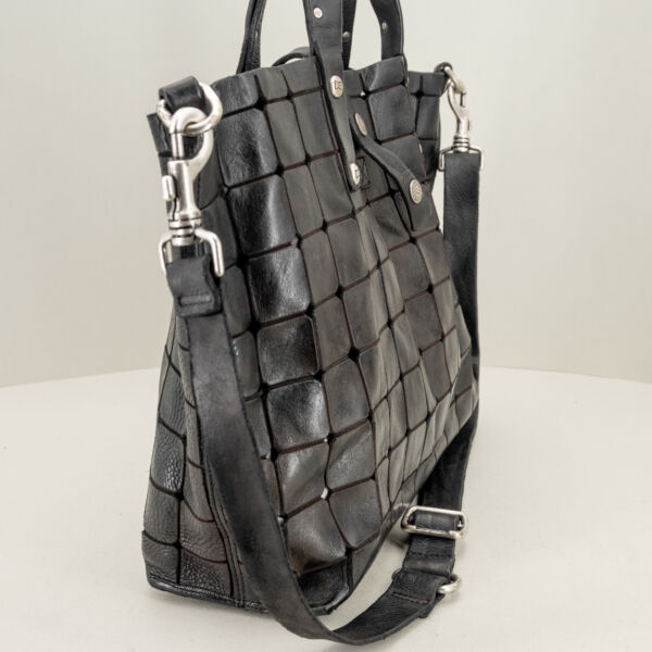 Campomaggi borsa shopping nera "Acacia", borsa donna grande con lunghi manici e tracolla in vera pelle. Lavorazione artigianale italiana.