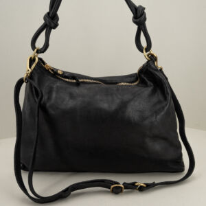 Campomaggi borsa a spalla nera , spallaccio in pelle con nodi, tracolla removibile chiusura con zip. Borsa donna artigianale italiana elegante