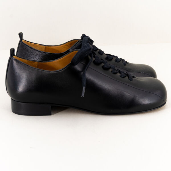 Audley scarpa donna in pelle con tacco basso, scarpa elegante chiusa con lacci e tacco 3 cm. In vera e morbida pelle