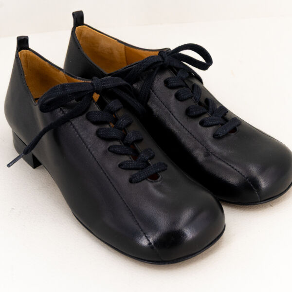 Audley scarpa donna in pelle con tacco basso, scarpa elegante chiusa con lacci e tacco 3 cm. In vera e morbida pelle