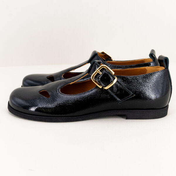 Les Tulipes scarpa stile baby vera pelle, cinturino sul piede suola in gomma con tacco molto basso. Scarpa donna comoda ed elegante
