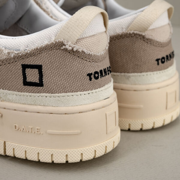 D.A.T.E. sneaker Torneo canvas beige, scarpa sportiva da uomo con suola alta in gomma naturale e lacci.