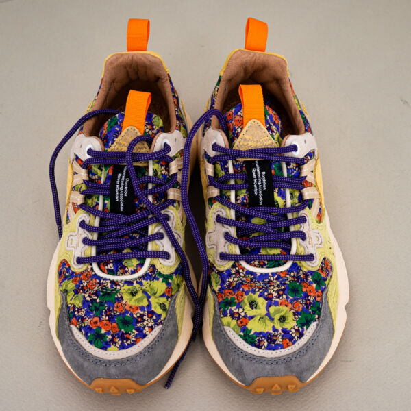 Flower Mountain sneaker Yamano 3 grey scarpa sportiva donna in tessuto tecnico e suede con dettagli in tessuto a fiori.
