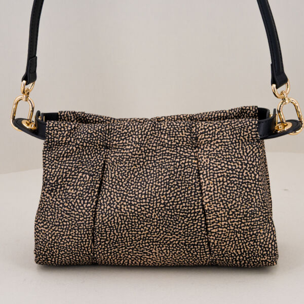 Borbonese borsa tracolla cross over op natural, in nylon ecosostenibile e pregiata pelle con tracolla regolabile e removibile.