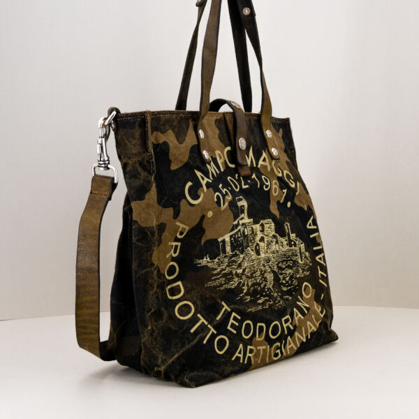 Campomaggi borsa in tela canva camouflage, in tela con finiture in pelle, borsa unisex shopper artigianale italiana