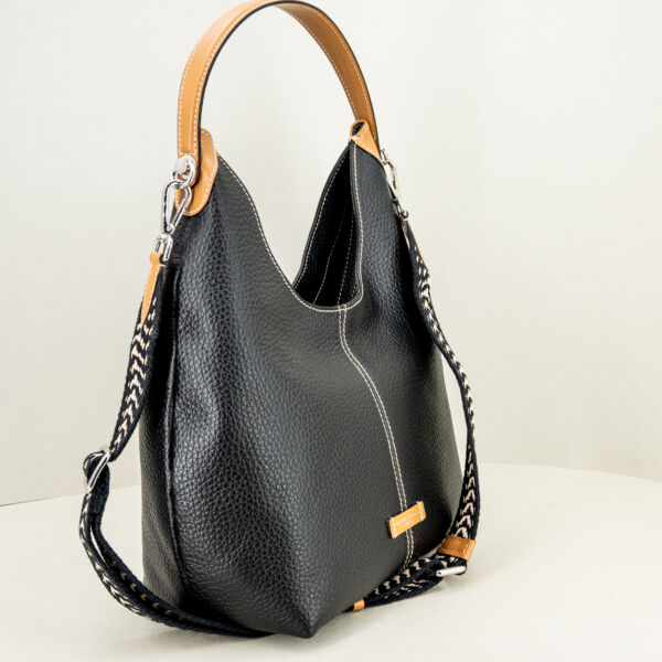 Gianni Chiarini borsa a spalla nera Alessandra in pregiata pelle con spallaccio e tracolla removibile. E' una borsa donna elegante e pratica.
