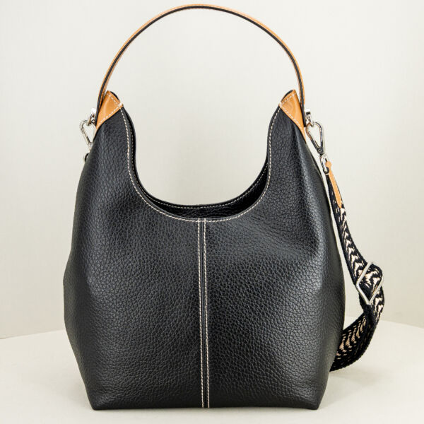 Gianni Chiarini borsa a spalla nera Alessandra in pregiata pelle con spallaccio e tracolla removibile. E' una borsa donna elegante e pratica.