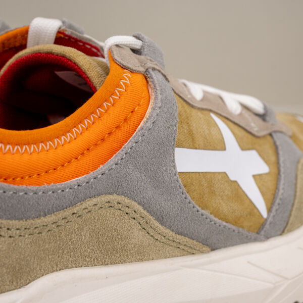 W6YZ sneaker Next M stone tessuto tecnico e suede per una scarpa sportiva comoda ed elegante.