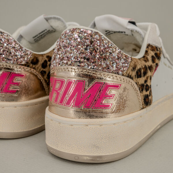 Crime London Chelsea leopard sneaker in pelle bianca da donna con inserti glitter, avorio e leopard.