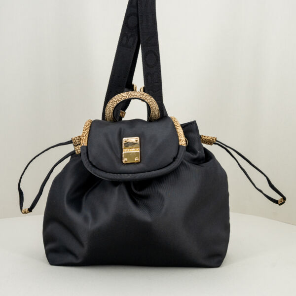 Borbonese borsa zaino small nero, in tapiro e nylon look elegante e raffinato per una borsa quotidiana.