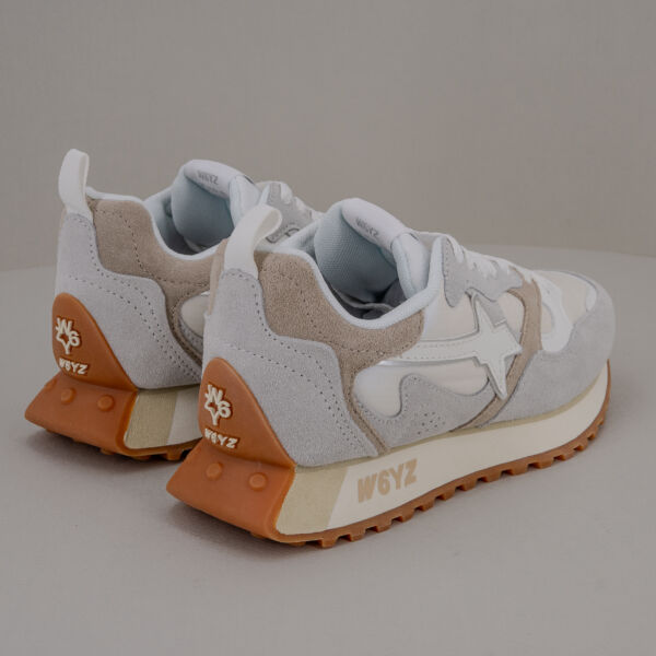 W6YZ sneaker bianca pelle e suede. Scarpa sportiva da donna elegante e molto comoda, traspirante per l'estate