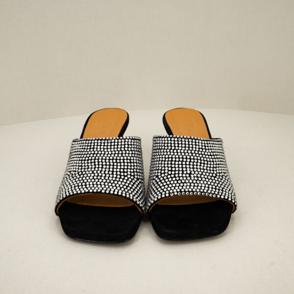 Audley ciabatta elegante con strass, tacco basso comodo e sottopiede in pelle imbottito.
