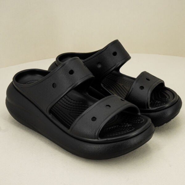 Crocs sandalo Crush nero, in croslite, sandalo donna comodo con doppia fascia sul piede e suola alta ammortizzata.
