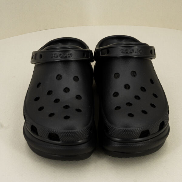 Crocs Classic Bae Clog nero, suola rialzata ed ammortizzata, sandalo donna estivo comodo e pratico