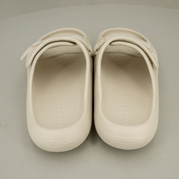 Crocs Mellow slide stucco, ciabatta da uomo in literide morbida schiuma dona comfort a piedi e gambe.