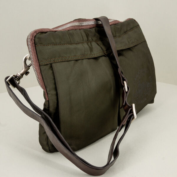 Campomaggi borsa porta documenti telavela, finiture in pelle di vacchetta, realizzata a mano in Italia. Borsa uomo elegante e fashion