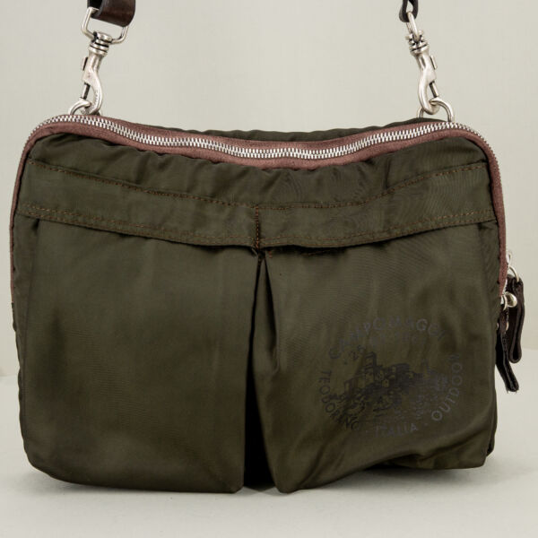 Campomaggi borsa porta documenti telavela, finiture in pelle di vacchetta, realizzata a mano in Italia. Borsa uomo elegante e fashion