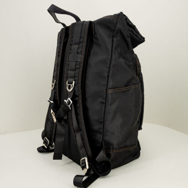 Campomaggi zaino outdoor nero, perfetto per trekking in montagna e viaggi on the road. Zaino leggero e tecnico.