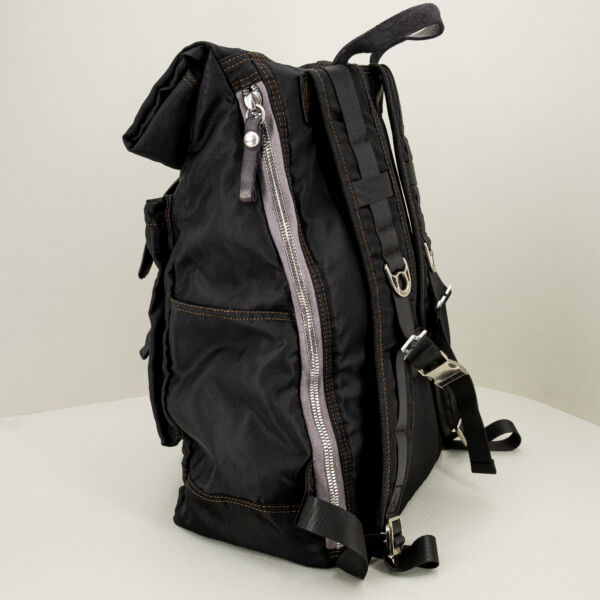 Campomaggi zaino outdoor nero, perfetto per trekking in montagna e viaggi on the road. Zaino leggero e tecnico.