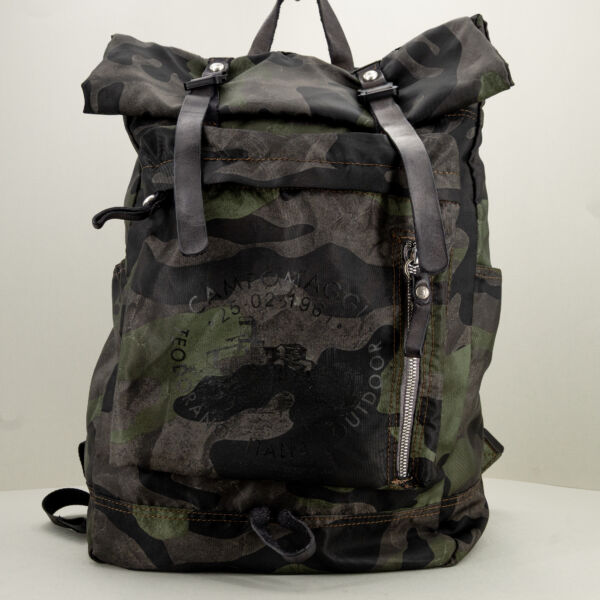 Campomaggi zaino outdoor camouflage, perfetto per trekking in montagna e viaggi on the road. Zaino leggero e tecnico.