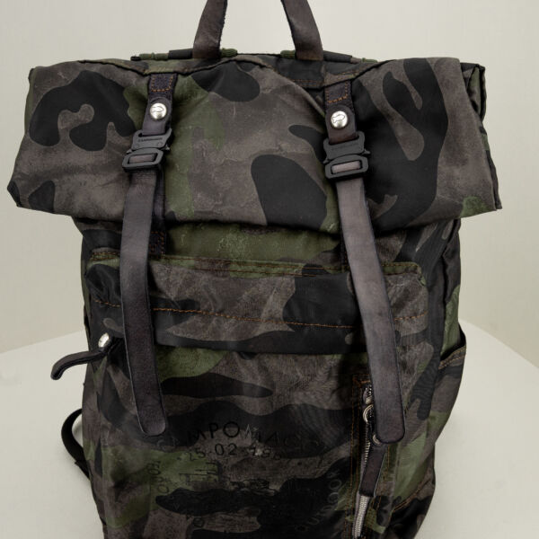 Campomaggi zaino outdoor camouflage, perfetto per trekking in montagna e viaggi on the road. Zaino leggero e tecnico.