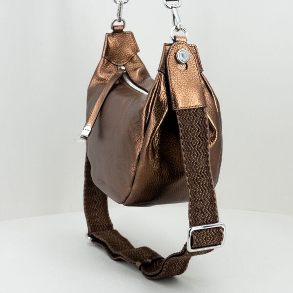 Gianni Chiarini borsa tracolla Aisha, in pregiata pelle con tracolla e spallaccio, pratica forma a sacca. Stefano Ascari Spilamberto (mo)
