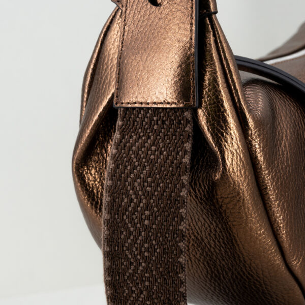 Gianni Chiarini borsa tracolla Aisha, in pregiata pelle con tracolla e spallaccio, pratica forma a sacca. Stefano Ascari Spilamberto (mo)