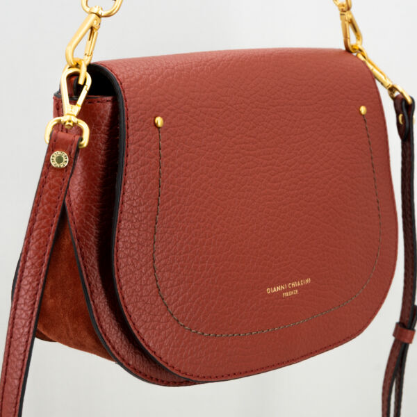 Gianni Chiarini borsa tracolla Olga rossa, in pregiata pelle con tracolla e spallaccio removibili. Borsa pratica ed elegante. Stefano Ascari spilamberto (mo)