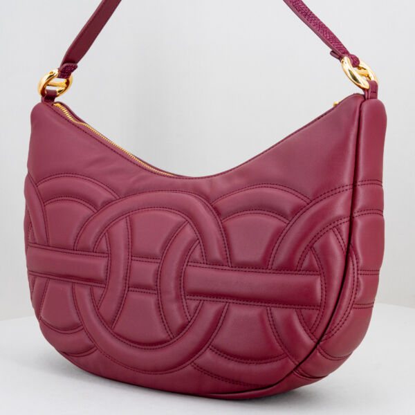Borbonese borsa hobo merlot medium, borsa donna elegante forma luna bag con spallaccio in tapiro tono su tono e motivi ricamati Borbonese. Stefano Ascari spilamberto (mo)