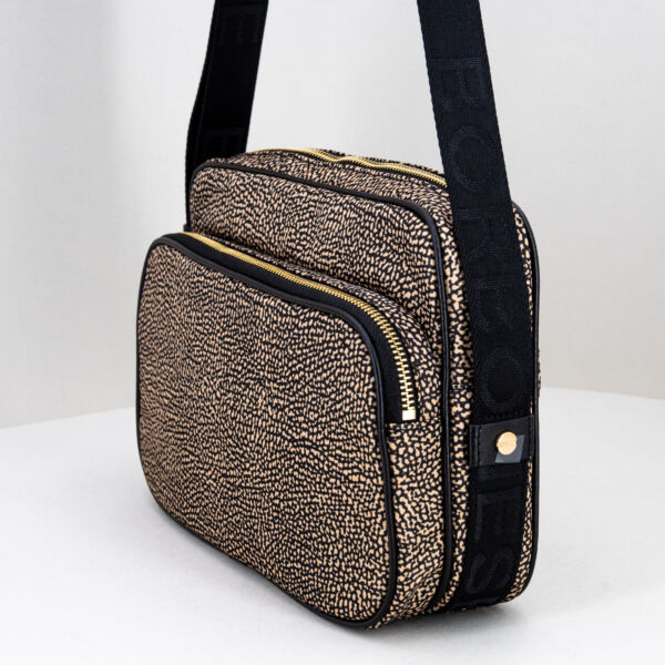 Borbonese camera case medium op classic, borsa pratica e resistente con due scomparti chiusi da zip e tracolla regolabile. Stefano Ascari spilamberto (mo)