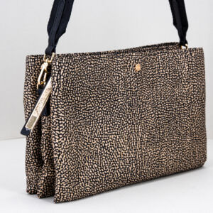 Borbonese borsa cross over op, in nylon ecosostenibile e pregiata pelle. Piatta, 3 scomparti chiusi e tracolla. Stefano Ascari Spilamberto (mo)