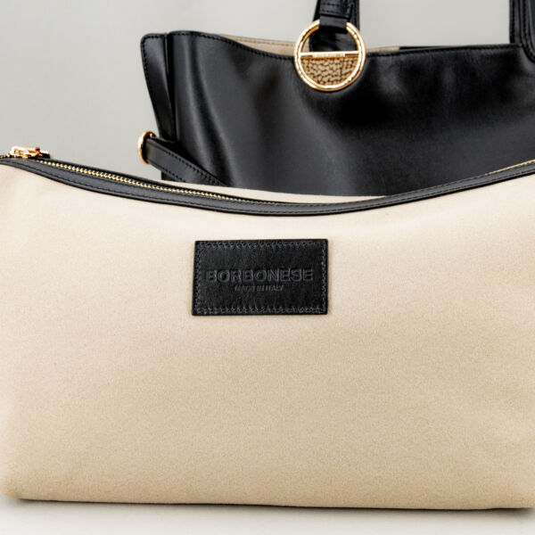 Borbonese shopping bag in pelle nera, in pregiata pelle doppio manico e tracolla removibile in pelle. E' una borsa donna elegante e pregiata. Stefano Ascari Spilamberto (mo)