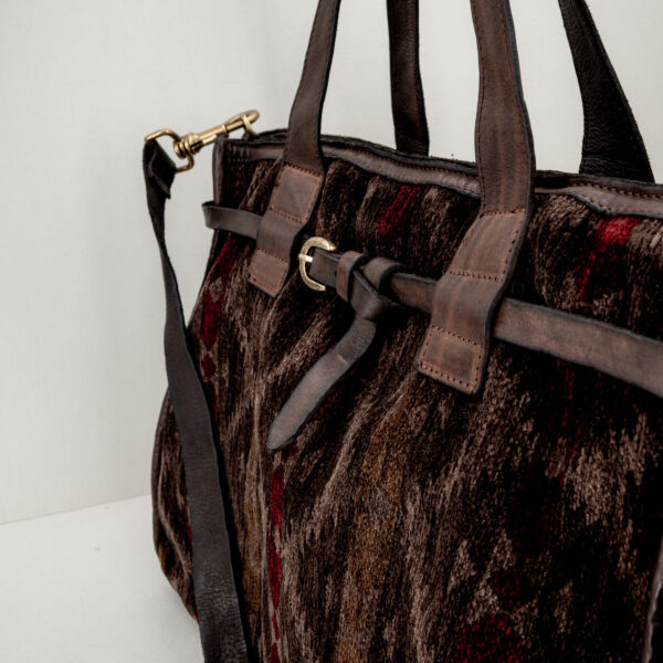Campomaggi shopper tessuto damascato, tracolla e manici in pelle, look origianale per una borsa donna made in Italy. Da Stefano Ascari Spilamberto (Mo)