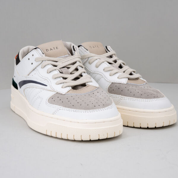 D.A.T.E. sneaker Torneo Colored white-t.moro, scarpa sportiva da uomo look elegante e comoda. In pelle bianca e dettagli marrone scuro. Stefano Ascari spilamberto (mo)