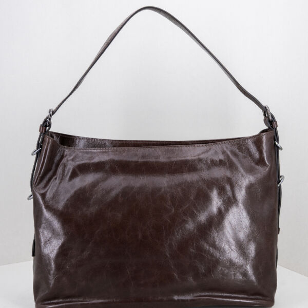 Gianni Chiarini borsa a spalla Astrid espresso, in pregiata pelle color marrone scuroeffetto e look vintage. Spallaccio regolabile . Stefano Ascari spilamberto (mo)