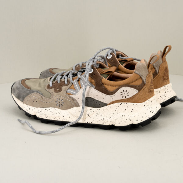 Flower Mountain sneaker Yamano man grigio e marrone, occhielli rinforzati, stile scarpa da trekking e suola in gomma ultra leggera. Stefano Ascari spilamberto (mo)