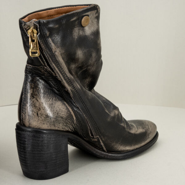 A.S.98 stivaletto pelle Romy, in pregiata pelle Made in Italy con tacco comodo e punta. Stefano Ascari spilamberto (mo)