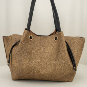 Borbonese shopper Marèe graffiti op classic e pregiata pelle colore nero. Capiente, grande ed elegante con pochette interna di sicurezza. Stefano Ascari spilamberto (mo)