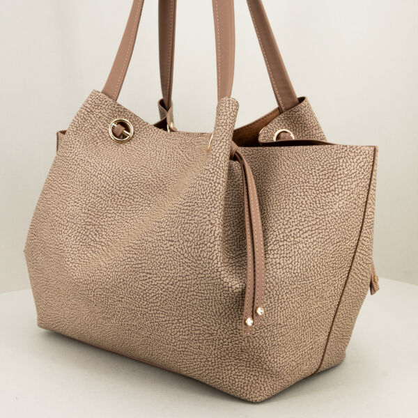 Borbonese shopper Marèe graffiti e pregiata pelle colore tono su tono. Capiente, grande ed elegante con pochette interna di sicurezza. Stefano Ascari spilamberto (mo)mushroom,