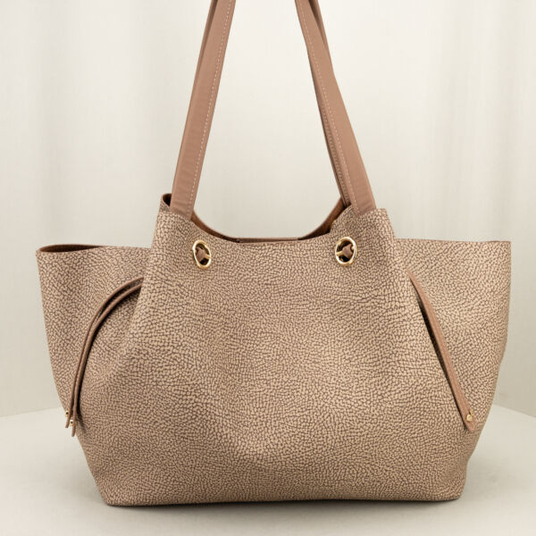 Borbonese shopper Marèe graffiti e pregiata pelle colore tono su tono. Capiente, grande ed elegante con pochette interna di sicurezza. Stefano Ascari spilamberto (mo)mushroom,