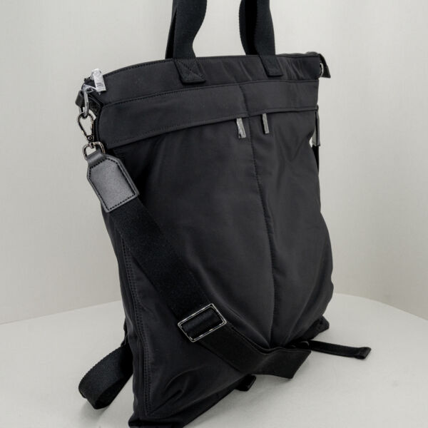 Gianni Chiarini borsa zaino nera, manico tracolla e spallacci. Brosa uomo ideale per il lavoro o per brevi viaggi. Stefano Ascari Spilamberto (Mo)