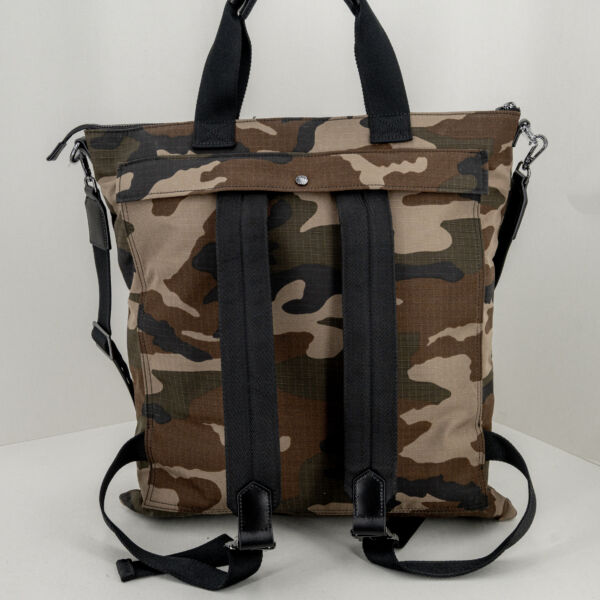 Gianni Chiarini borsa zaino camouflage, manico tracolla e spallacci. Brosa uomo ideale per il lavoro o per brevi viaggi. Stefano Ascari Spilamberto (Mo)