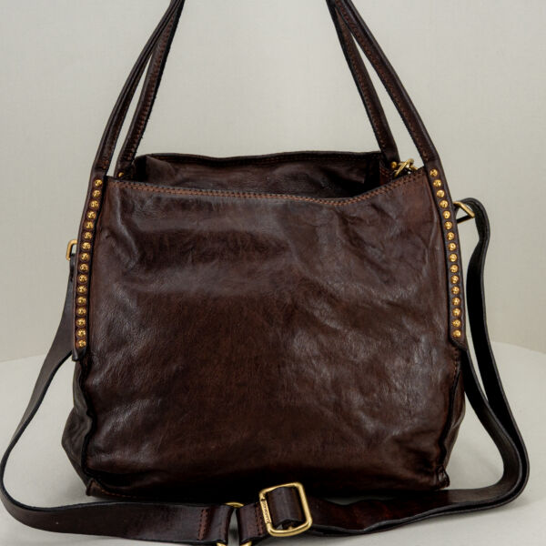 Campomaggi borsa tracolla con borchie, in pregiata pelle è fatta in Italia. Borsa donna elegante e resistente all'usura. Stefano Ascari Spilamberto (Mo)