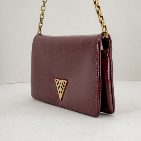 Vicolo borsa tracolla bordeaux, piccola ed elegante con tracolla a catena dorata. Borsa economica in ecopelle. Stefano Ascari Spilamberto (mo)