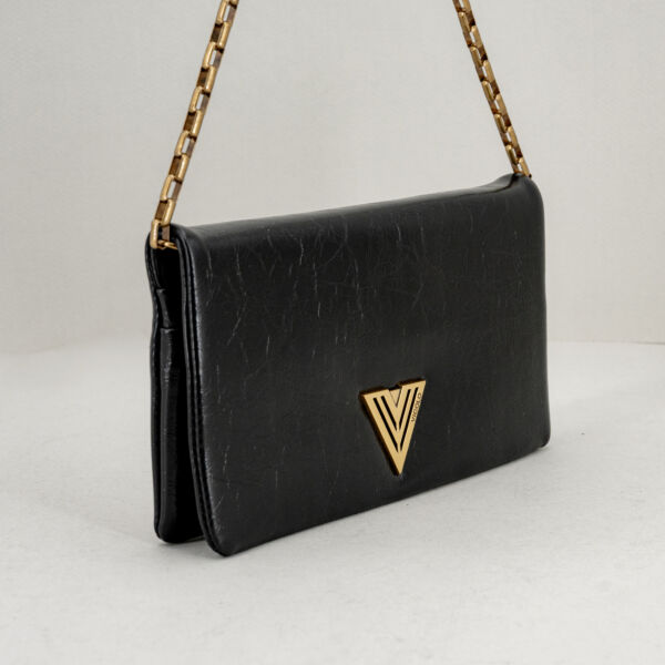 Vicolo borsa tracolla nera, piccola ed elegante con tracolla a catena dorata. Borsa economica in ecopelle. Stefano Ascari Spilamberto (mo)