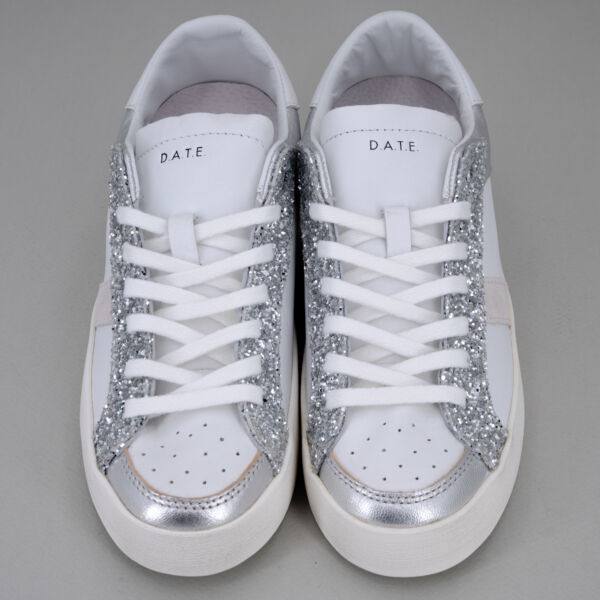 D.A.T.E. sneaker Pop white silver, scarpa donna sportiva dal look elegante. In vera pelle color bianco e glitter argento. Stefano Ascari spilamberto (mo)
